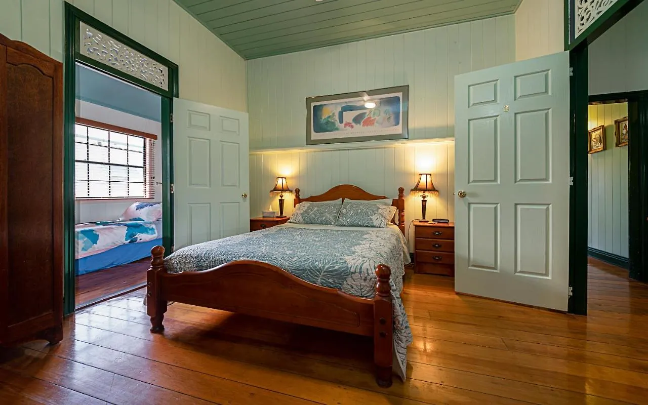 Guest house Pitstop Lodge Guesthouse B&B Warwick