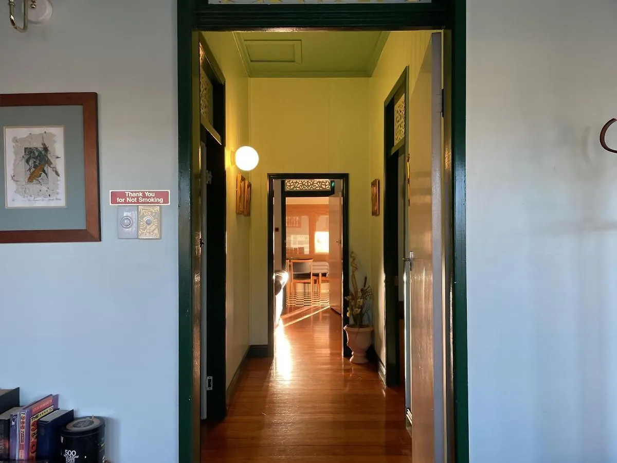 *** Guest house Pitstop Lodge Guesthouse B&B Warwick Australia